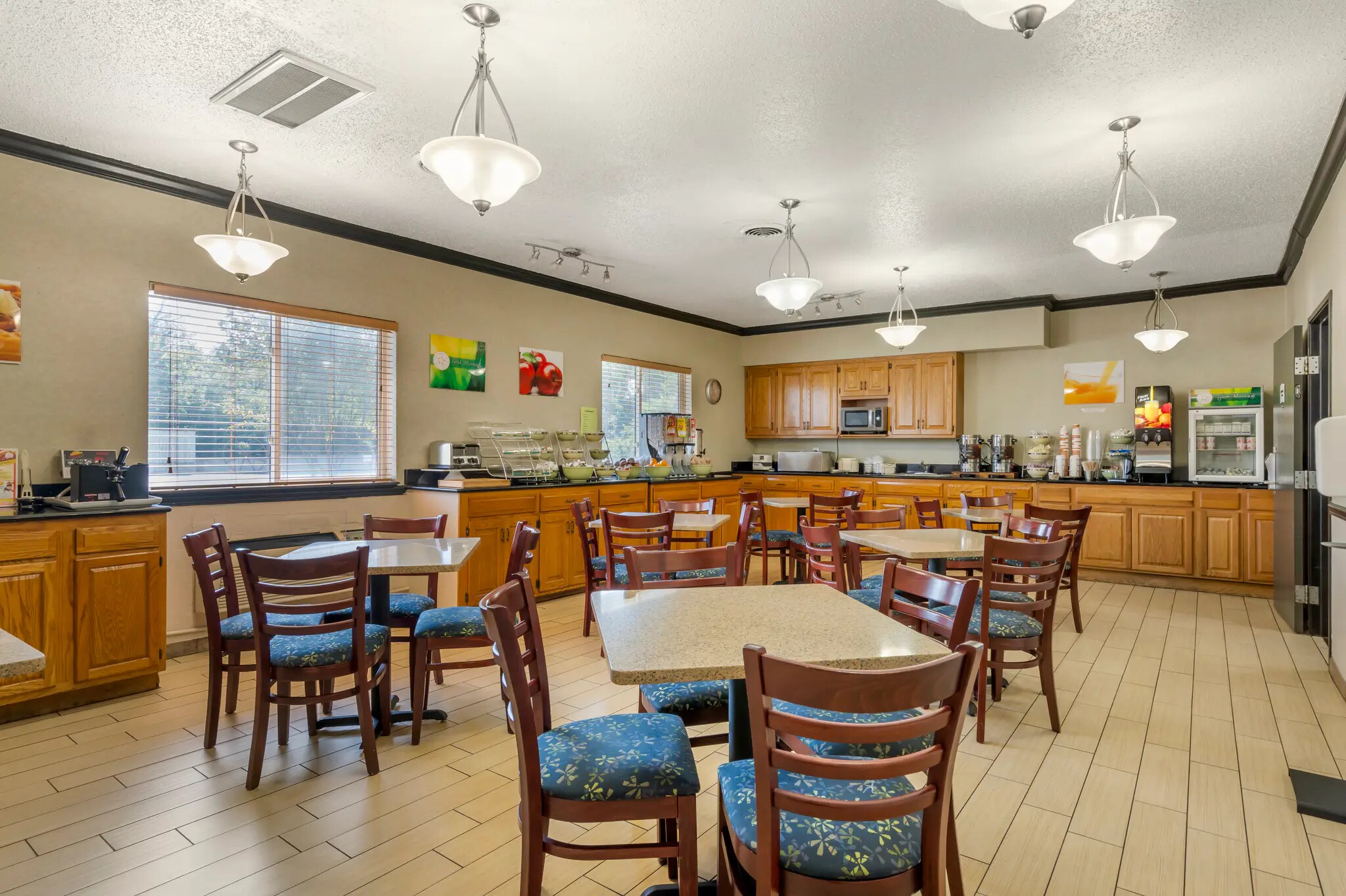 Breakfast area